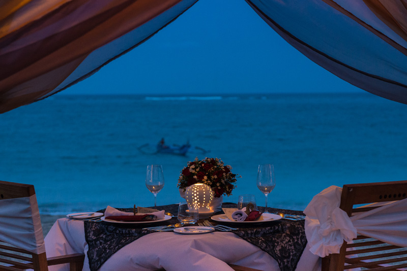 Romantic Relaxed Ambiance Dining